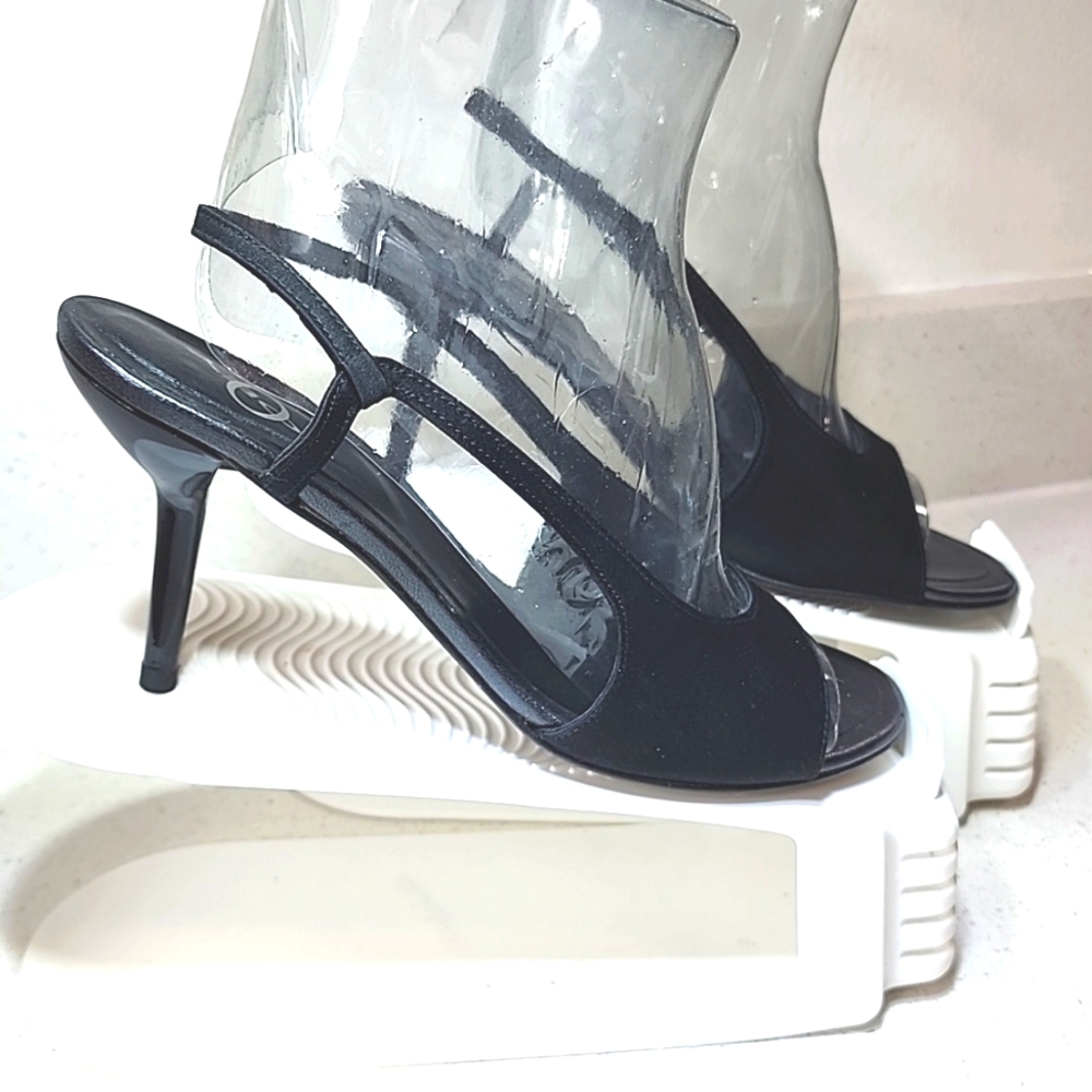 Joey Slingbacks, Leather made in Spain Size 8B